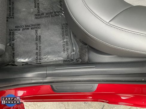 Used 2024 Kia Niro EX Touring image 25