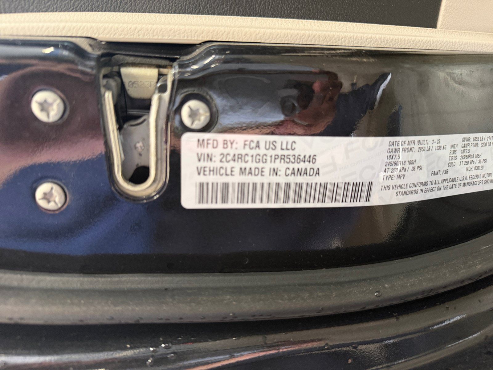Used 2023 Chrysler Pacifica Limited FWD image 25