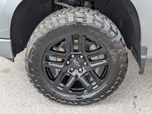 Used 2024 Chevrolet Silverado 1500 Custom image 11