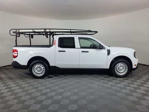 Used 2025 Ford Maverick XL w/ Equipment Group 102A AWD/4WD image 2