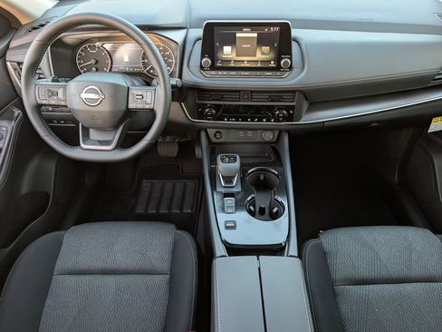New 2026 Nissan Rogue SV FWD image 8