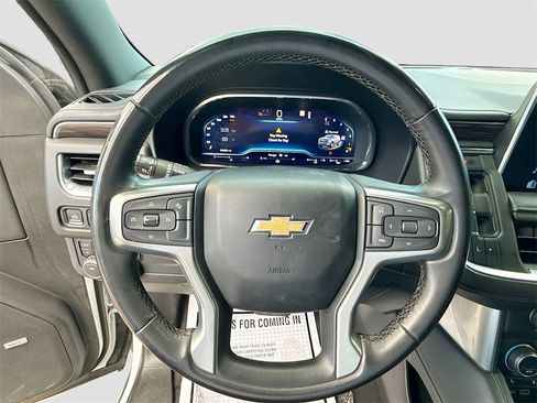 Used 2023 Chevrolet Suburban LT image 12