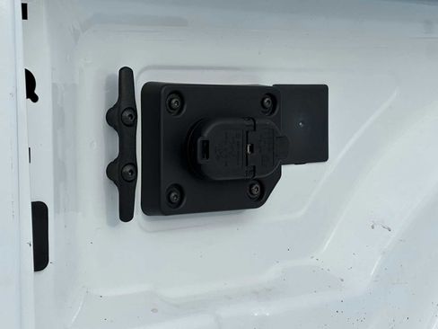 Used 2024 RAM 2500 Tradesman w/ Chrome Appearance Group image 15