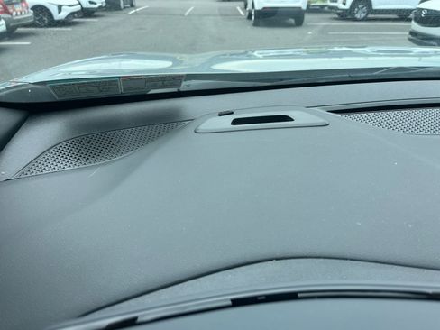 Used 2025 Chevrolet Equinox LT FWD image 34