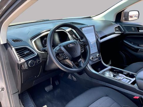 Certified 2021 Ford Edge SE FWD image 16