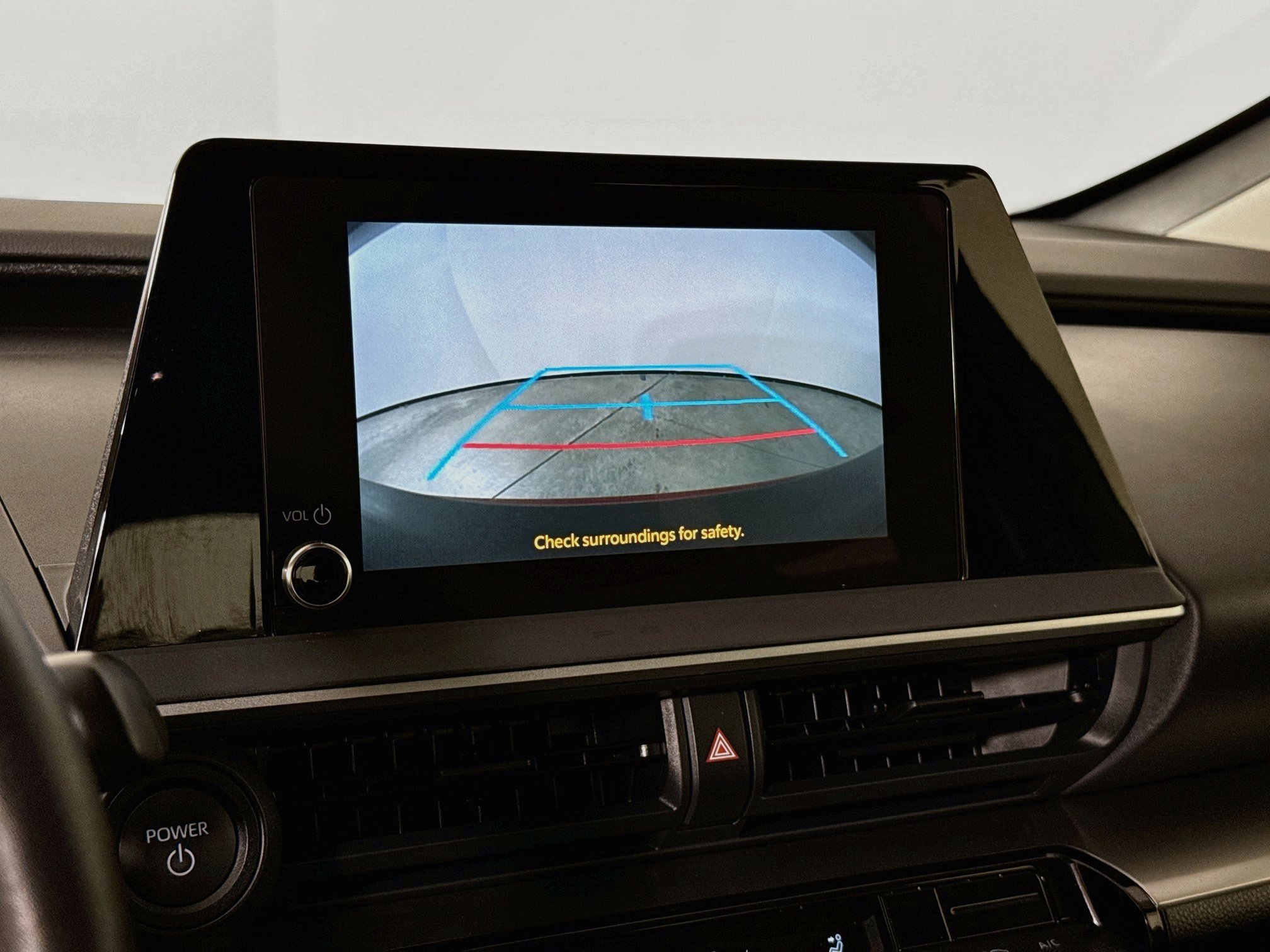 Certified 2025 Toyota Prius LE FWD image 15