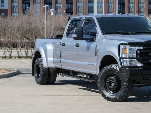 Used 2020 Ford F350 XL w/ Power Equipment Group image 2