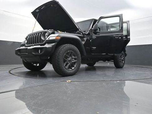 New 2026 Jeep Wrangler Unlimited Sport AWD/4WD image 32