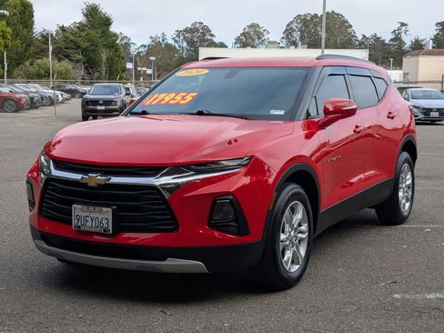 Used 2020 Chevrolet Blazer LT FWD image 2