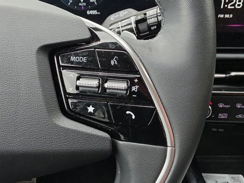 Used 2024 Kia Niro Wave w/ Wave Preserve Package FWD image 16