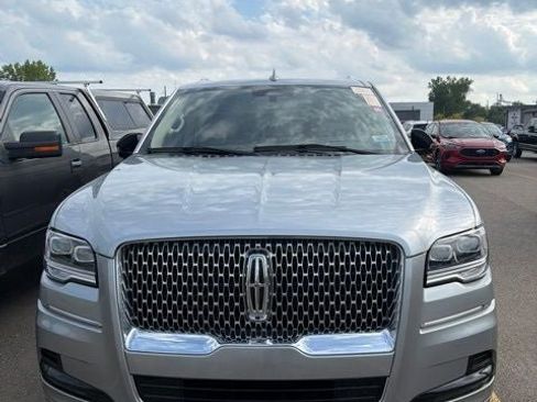 Used 2024 Lincoln Navigator L Reserve w/ Equipment Group 201A AWD/4WD image 6