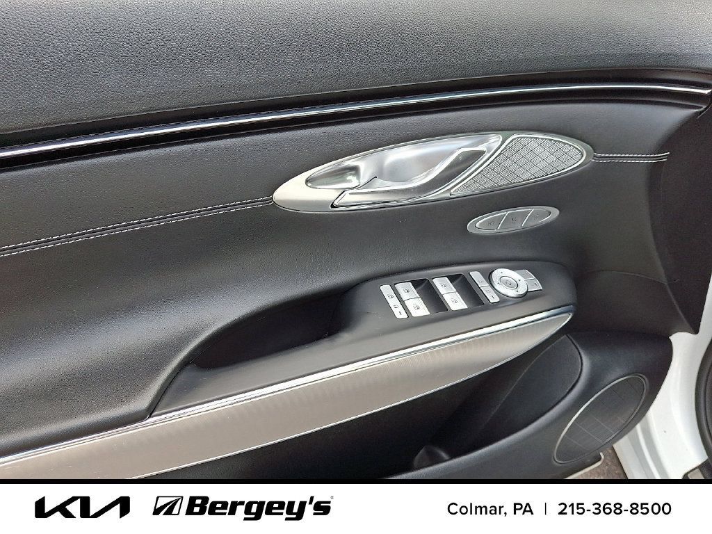 Used 2023 Genesis GV70 2.5T w/ Select Package AWD/4WD image 14