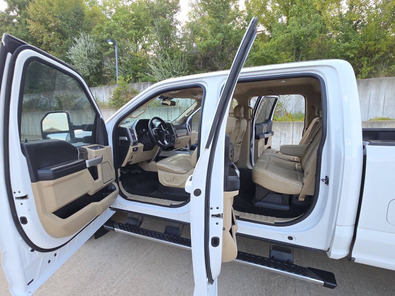 Used 2017 Ford F350 Lariat AWD/4WD image 44