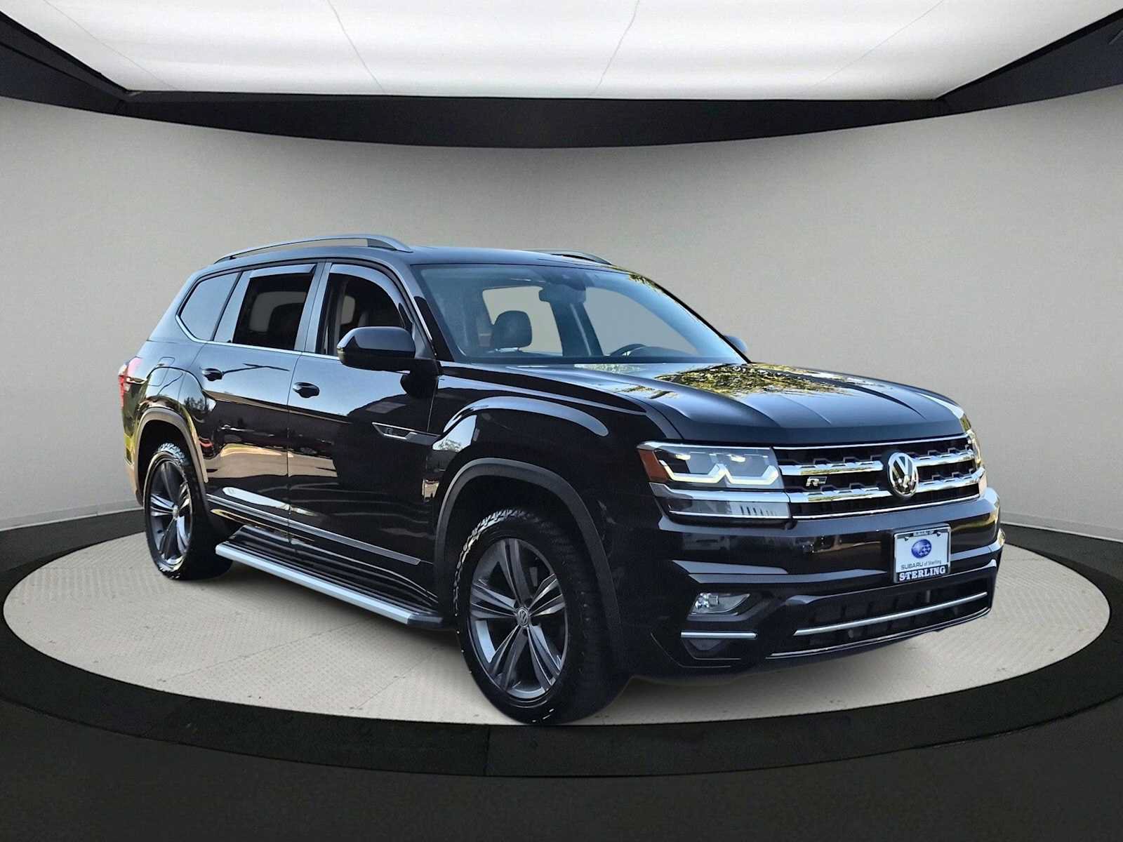 Used 2019 Volkswagen Atlas SEL R-Line AWD/4WD image 2
