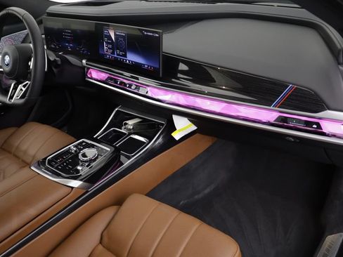 Used 2026 BMW 750e xDrive w/ Executive Package AWD/4WD image 23
