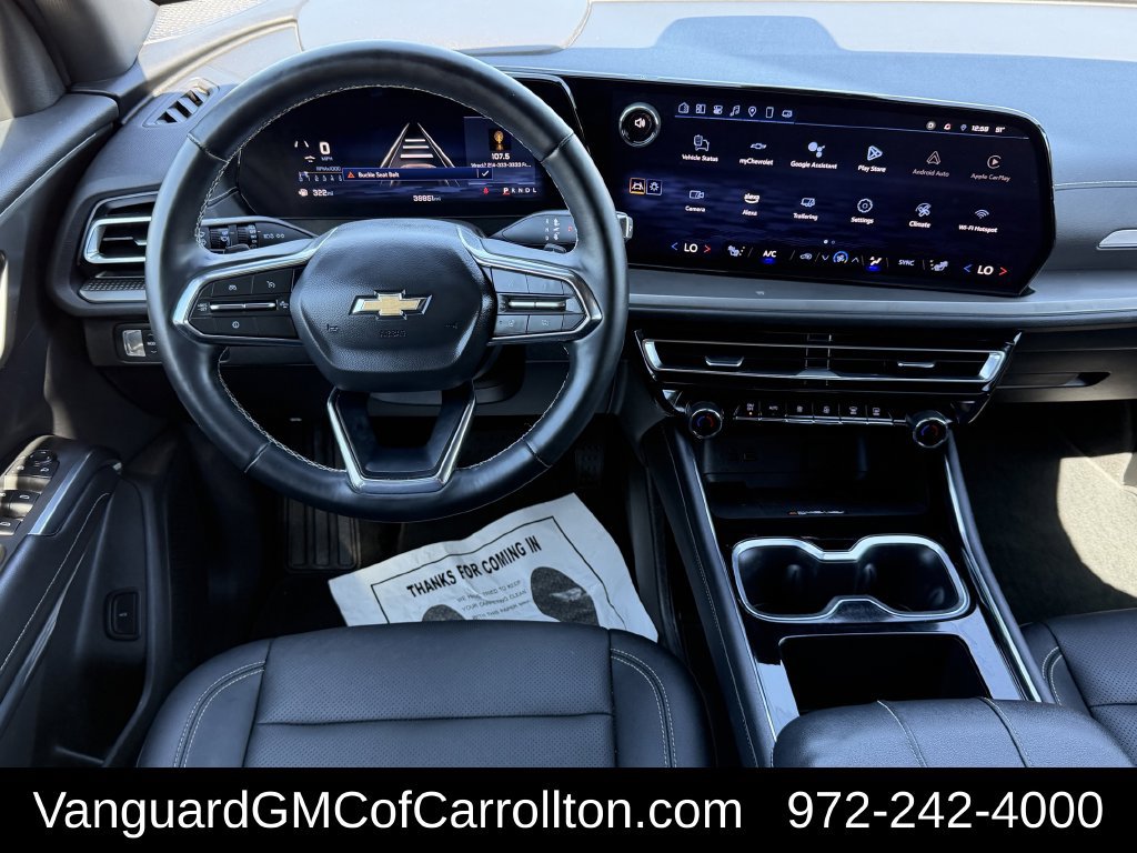 Used 2025 Chevrolet Traverse LT FWD image 11
