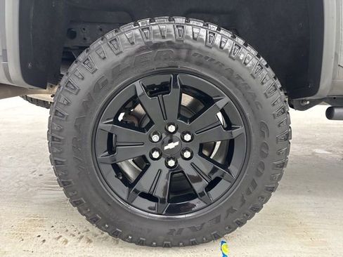 Used 2021 Chevrolet Colorado ZR2 w/ ZR2 Midnight Special Edition AWD/4WD image 33