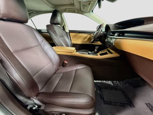 Used 2018 Lexus ES 350 w/ Premier Package FWD image 29