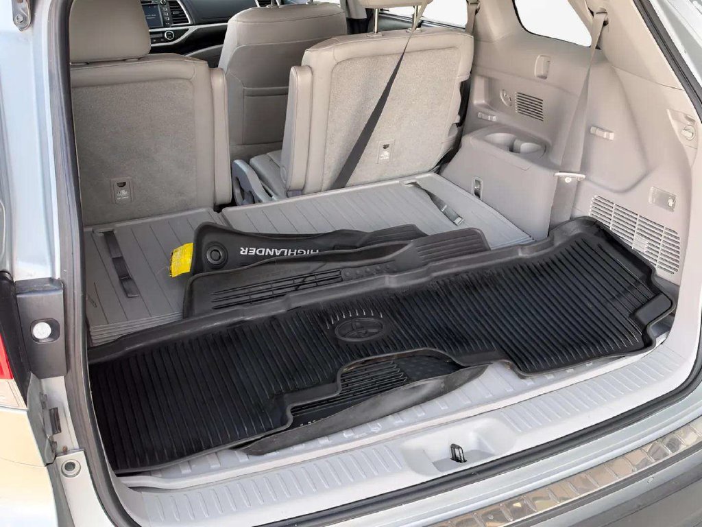 Used 2018 Toyota Highlander Limited AWD/4WD image 15