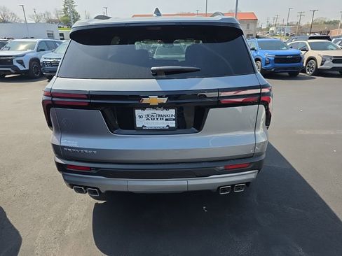 New 2026 Chevrolet Traverse LT w/ Sun and Wheel Package image 5