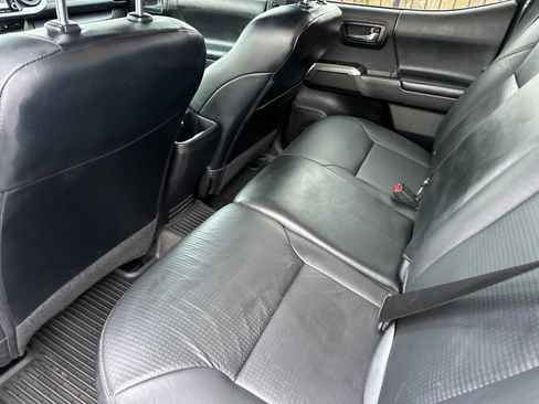 Used 2023 Toyota Tacoma Limited image 12