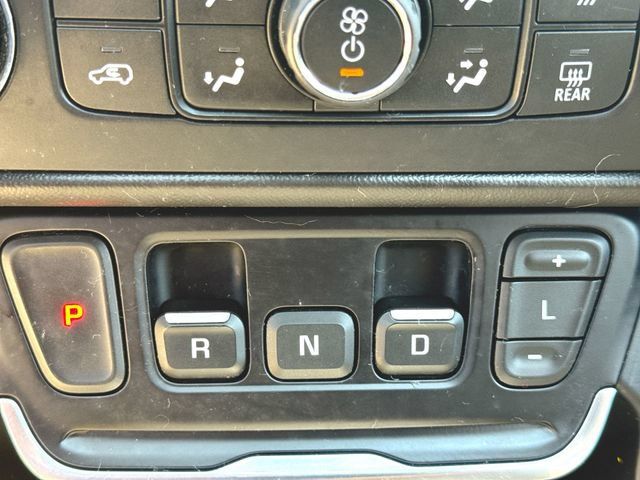 Used 2020 GMC Terrain SLE w/ Driver Convenience Package FWD image 15