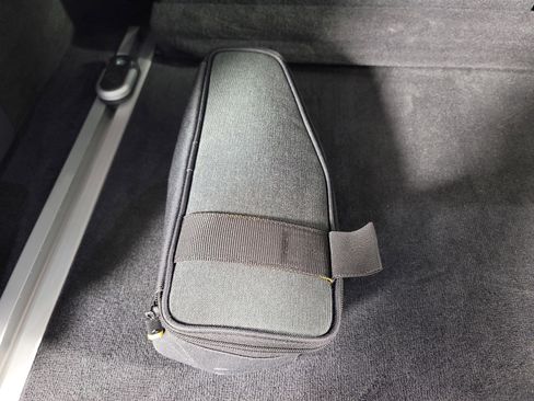 Used 2024 Rivian R1S Adventure image 34