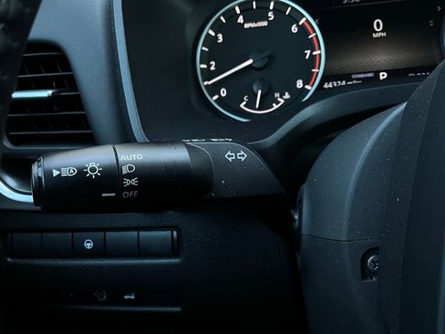 Used 2025 Nissan Rogue SV image 35