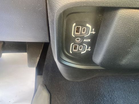 Used 2020 RAM 2500 Big Horn w/ Level 2 Equipment Group image 18