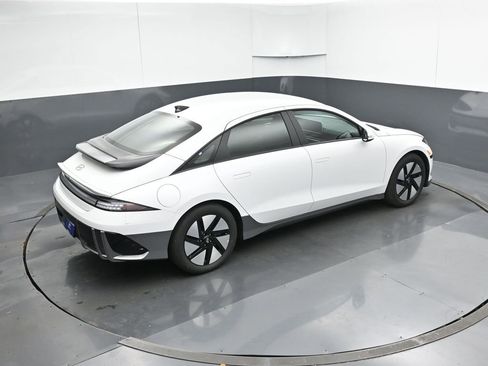 New 2025 Hyundai Ioniq 6 SE image 48