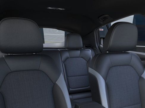 New 2025 Buick Envista Sport Touring w/ Convenience I Package FWD image 38