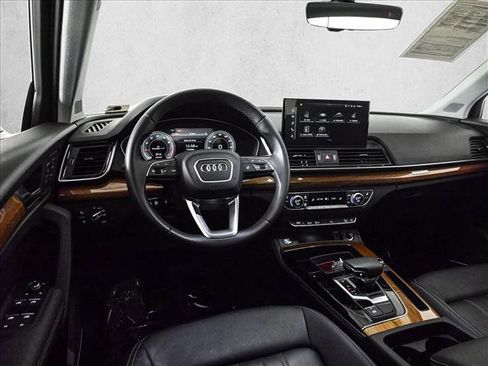 Used 2023 Audi Q5 2.0T Premium Plus w/ Premium Plus Package AWD/4WD image 19
