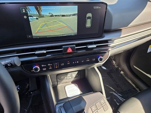 New 2026 Kia Sportage EX image 14