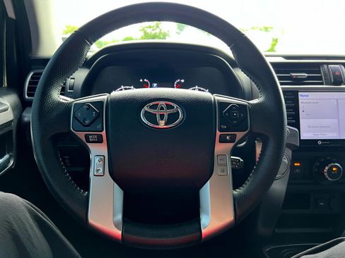 Used 2021 Toyota 4Runner SR5 image 19