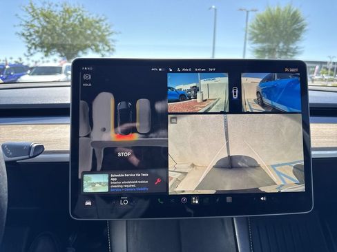 Used 2024 Tesla Model Y 2WD image 23