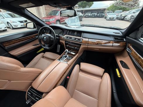 Used 2014 BMW 740Li image 33
