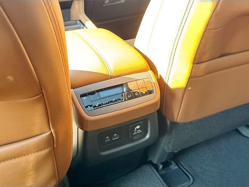 Used 2025 Nissan Pathfinder Platinum w/ Cargo Package image 25