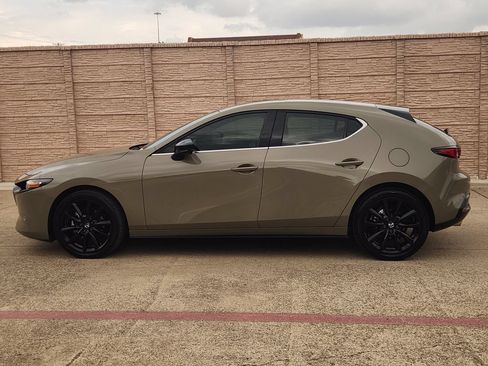 Used 2025 MAZDA MAZDA3 Carbon AWD/4WD image 4