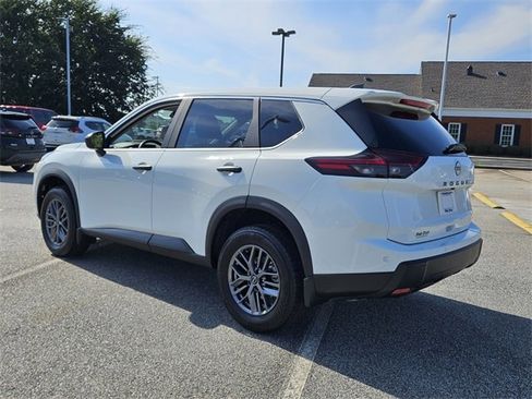 New 2026 Nissan Rogue S image 9