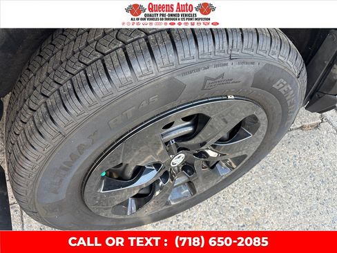 Used 2019 Toyota RAV4 LE w/ All Weather Liner Package AWD/4WD image 29