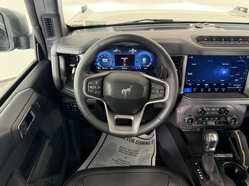 New 2025 Ford Bronco Badlands image 13