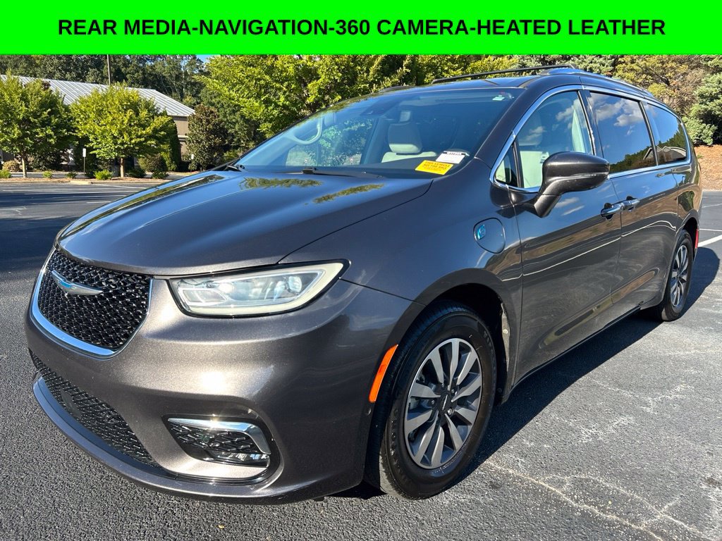 Used 2021 Chrysler Pacifica Touring-L w/ Uconnect Theater Family Group FWD image 1
