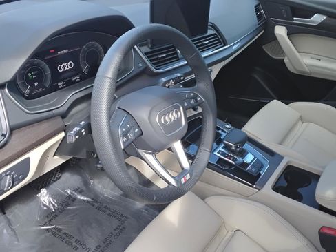 Certified 2024 Audi Q5 e Premium Plus image 17