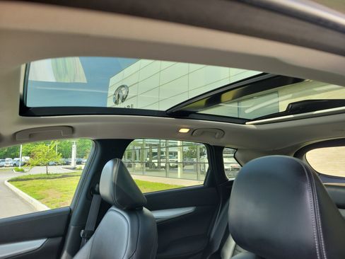 Used 2021 INFINITI QX50 Luxe w/ Cargo Package AWD/4WD image 27