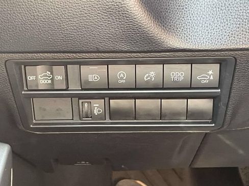 Used 2024 Toyota Tundra SR5 w/ SR5 Convenience Package AWD/4WD image 17