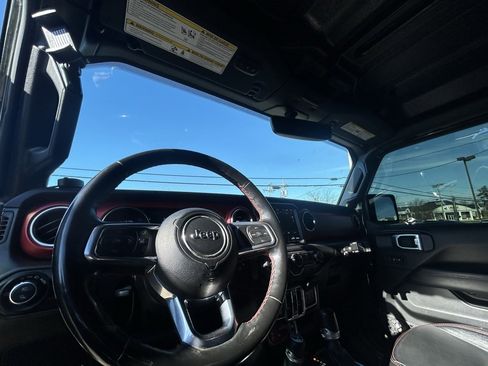 Used 2022 Jeep Gladiator Rubicon w/ Cold Weather Group image 14