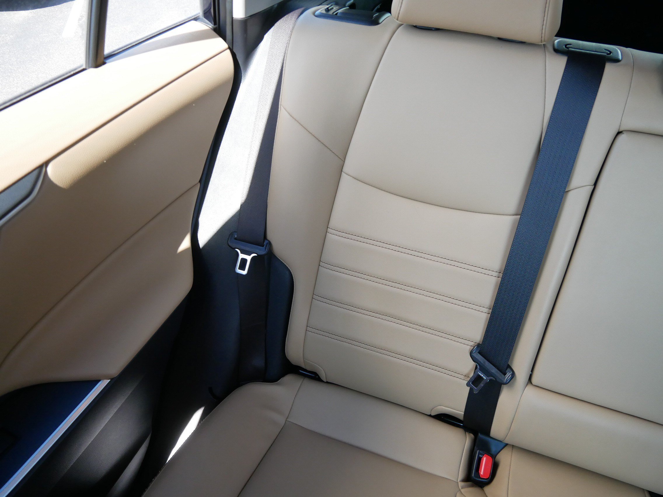 Used 2019 Toyota RAV4 XLE Premium w/ Cold Weather Package AWD/4WD image 12