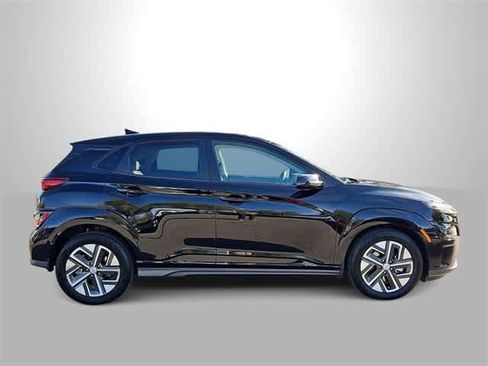 Certified 2023 Hyundai Kona SE image 9