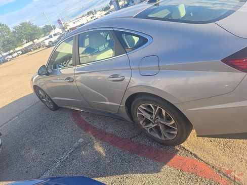 Used 2023 Hyundai Sonata SEL FWD image 5