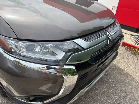 Used 2020 Mitsubishi Outlander ES image 6